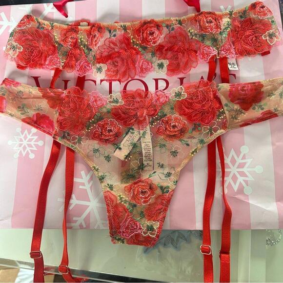 Victoria's Secret Set Lace Garter Belt / Thong Panty Floral Embroidery Red - Picture 2 of 5